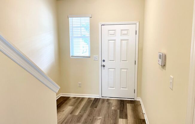 First Month Rent Free for an October 15th move in!!! Introducing our charming townhouse located in Hampton, GA, featuring 3 bedrooms and 2.5 bathrooms.