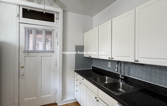 1963 W Foster Ave