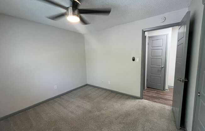 2 beds, 1 bath, 725 sqft, $1,610, Unit 401