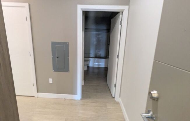 1 bed, 1 bath, 520 sqft, $1,375, Unit 412