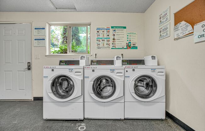 2 beds, 1 bath, 925 sqft, $1,410, Unit 762-34