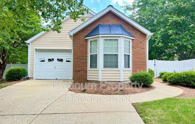 725 AVENING CT