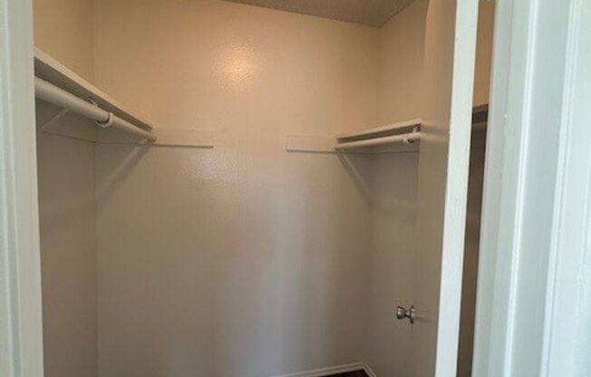 1 bed, 1 bath, 716 sqft, $2,150, Unit P013