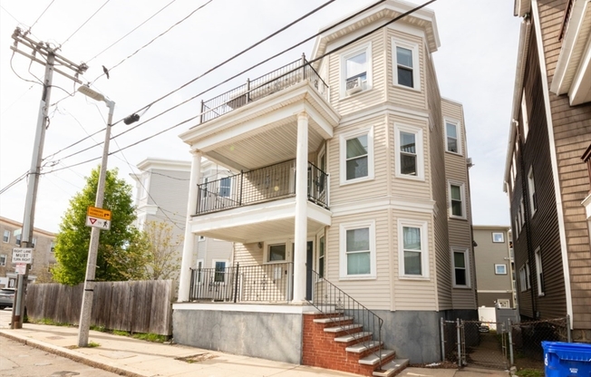 32 VICTORY RD