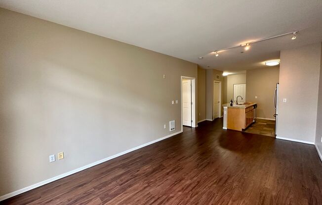 1 bed, 1 bath, 868 sqft, $2,700, Unit Unit 505