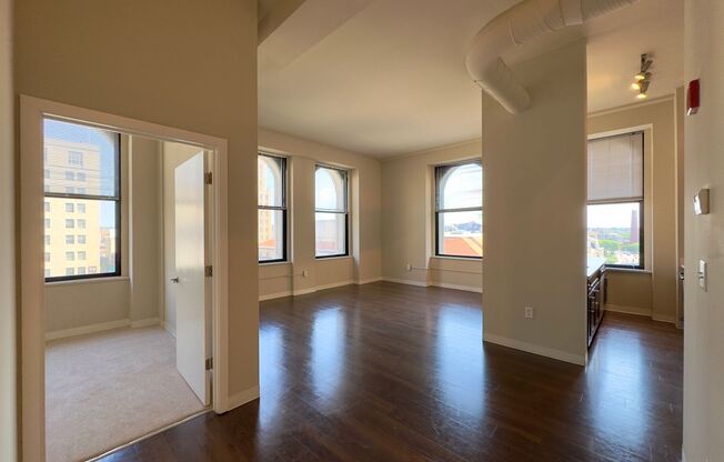 2 beds, 2 baths, 930 sqft, $2,200, Unit HA-814