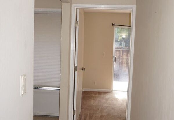 4813 ALEXANDRIA LN