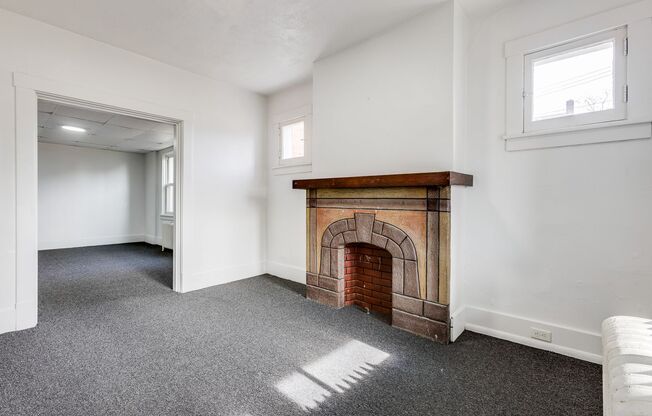 Available NOW - Traditional style 4+ bed home w/ updated appliances & garage!