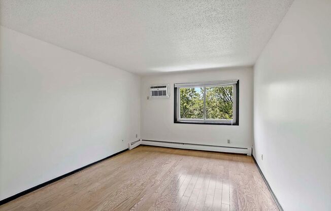 2 beds, 2 baths, 1,060 sqft, $1,200, Unit 7720-202