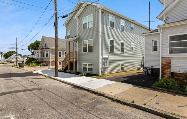 41 HAMPTON ST