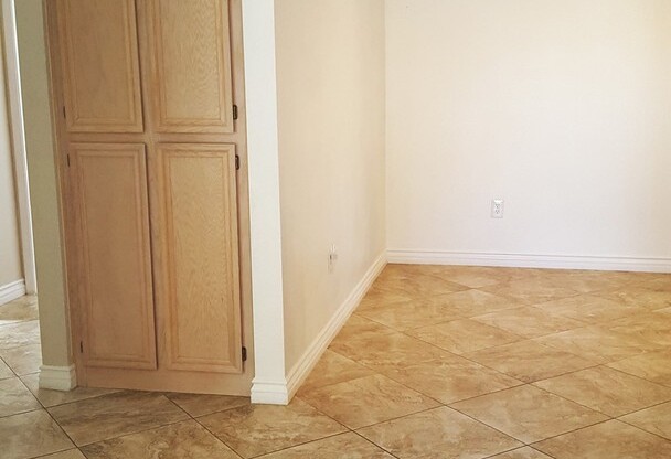 Three Bedroom Southwest Condo, Tile, Ground Floor