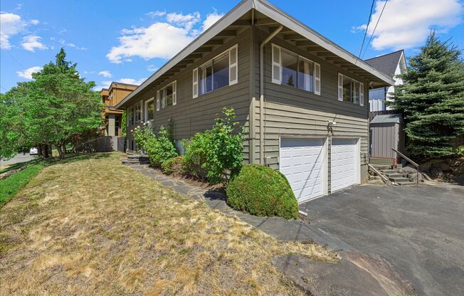 CLICK "REQUEST A TOUR" NOW!