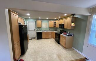 2 beds, 1 bath, $1,025