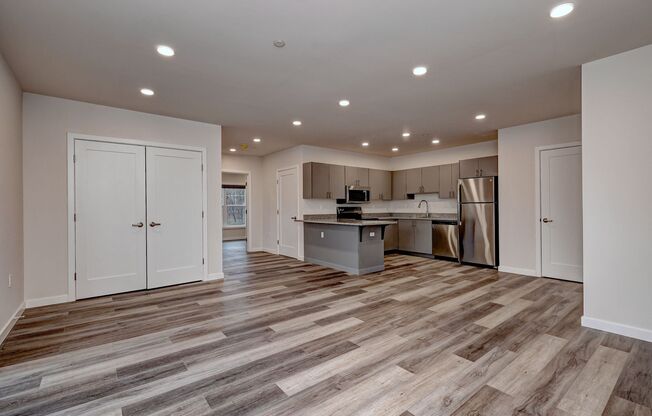 1 bed, 1 bath, 740 sqft, $3,000, Unit Apt 1211