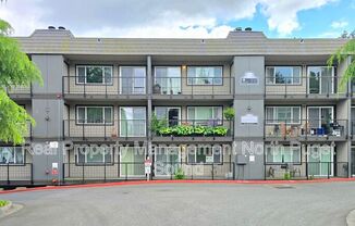 9517 NE 180 ST
