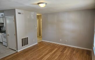 2 beds, 1 bath, $1,295