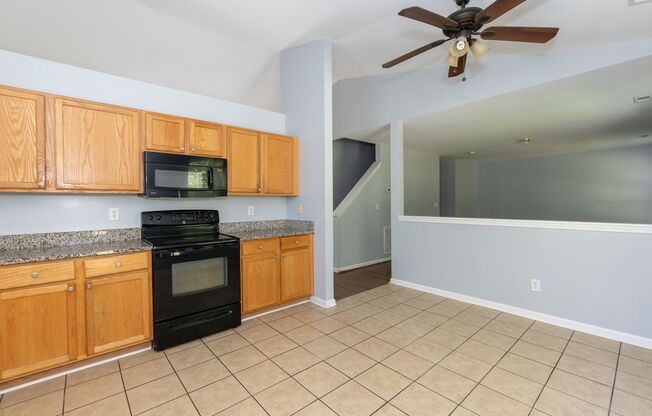 3 beds, 2.5 baths, $1,700