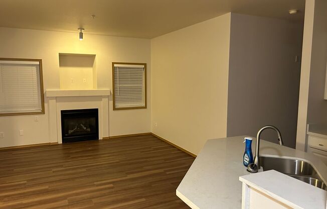 3 Bed, 2 Bath Condo with in Cascade-Fairwood neighborhood of Renton, $2,925/month.