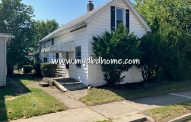 523 W 4th St