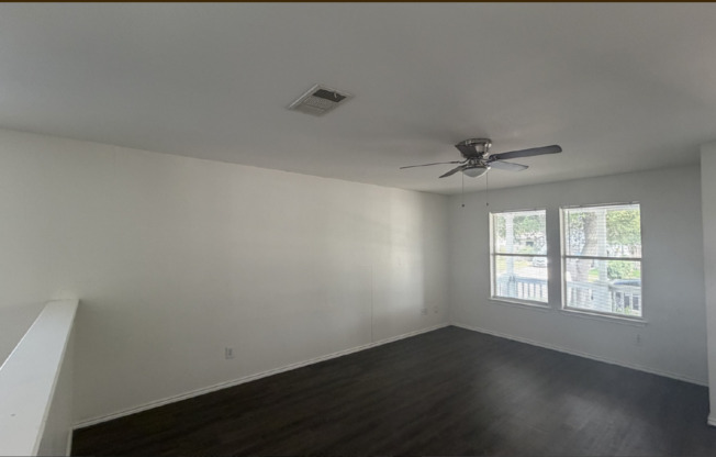 8411 CRINUM LILY DR