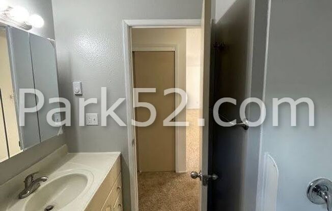 2 beds, 1 bath, $1,495