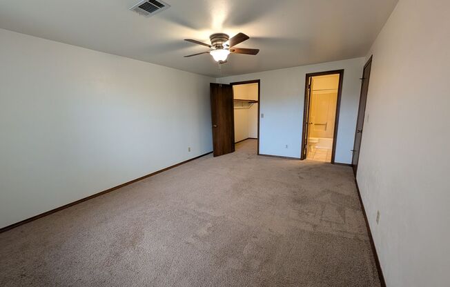 2 beds, 2 baths, 1,034 sqft, $1,289, Unit 1401 034