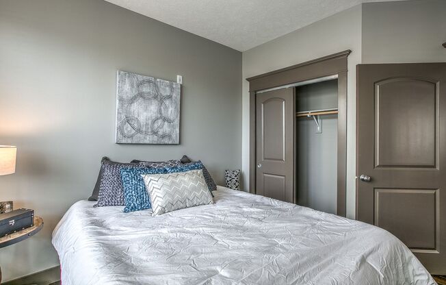 3 beds, 2 baths, 1,469 sqft, $1,995, Unit A - 1010 Unit 215 - C1469