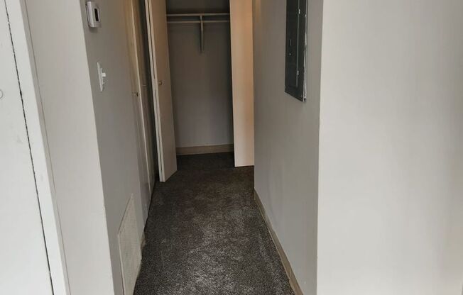 1 bed, 1 bath, 670 sqft, $1,450, Unit 6906-A2