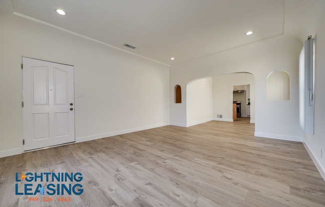 6135 1/2 SATURN ST