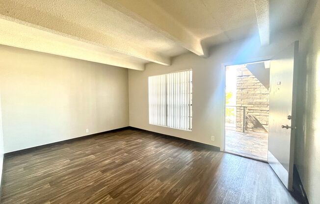 1 bed, 1 bath, 700 sqft, $775, Unit Unit 305