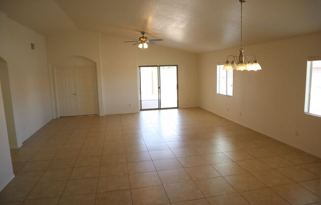 3 beds, 2 baths, $1,700