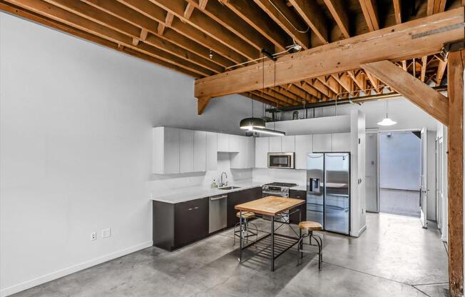 2 beds, 1.5 baths, 1,340 sqft, $4,700, Unit 110