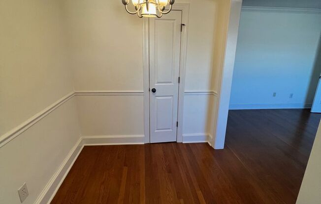 Wonderful studio condo in the heart of Old Town!!