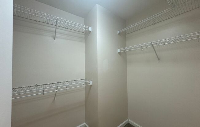 2 beds, 2.5 baths, $1,625, Unit Apt. 101