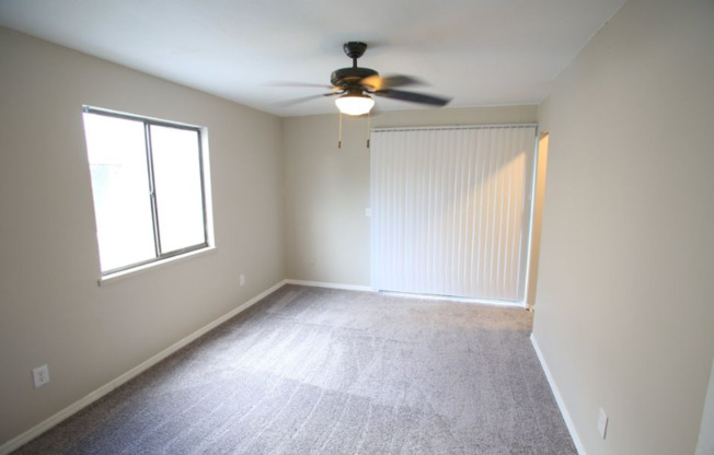 34 E AVE