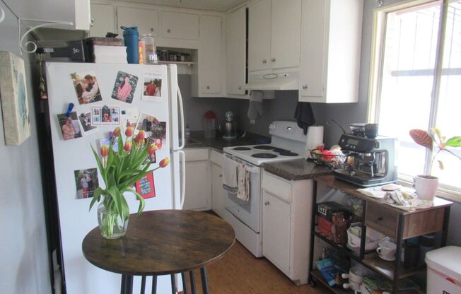 End unit 1 bed 1 bath in Sloans Lake