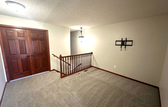 3 beds, 2.5 baths, $2,195, Unit UNIT D