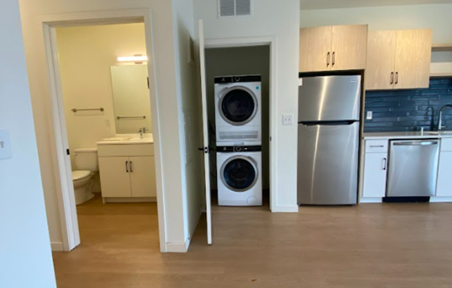 Studio, 1 bath, 588 sqft, $1,289, Unit 507
