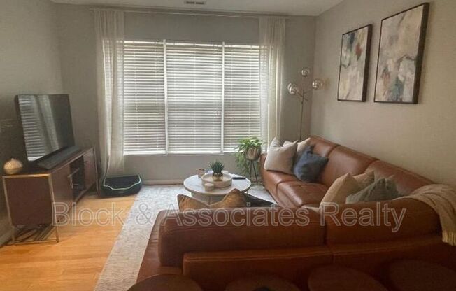 542 WRITERS WAY