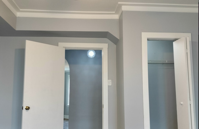 1739 W 80 ST