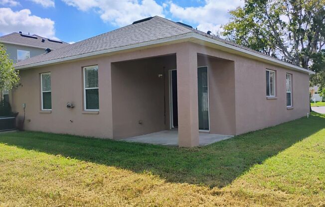 3 beds, 2 baths, $2,200