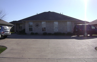 3 beds, 3 baths, $1,450