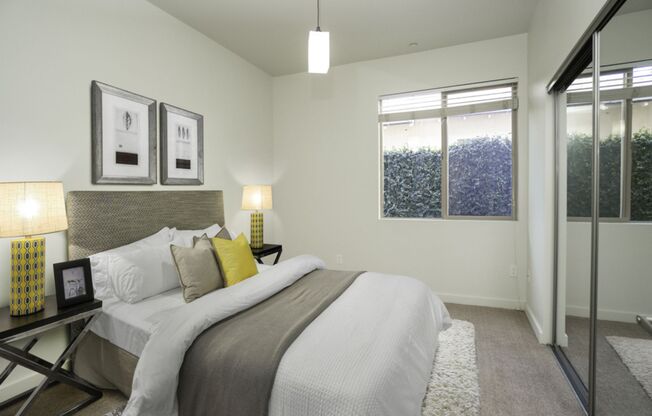 6462 Woodley Ave Residences
