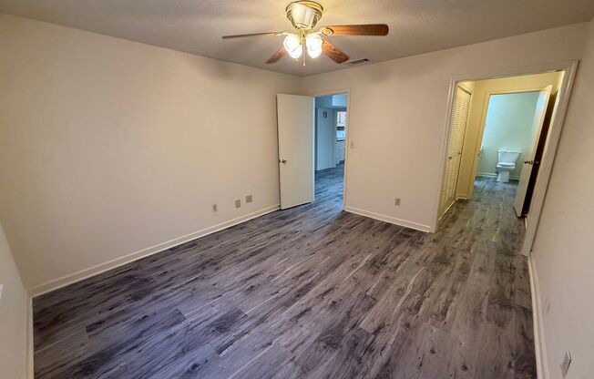 2 beds, 1 bath, 1,100 sqft, $1,375, Unit 408-3