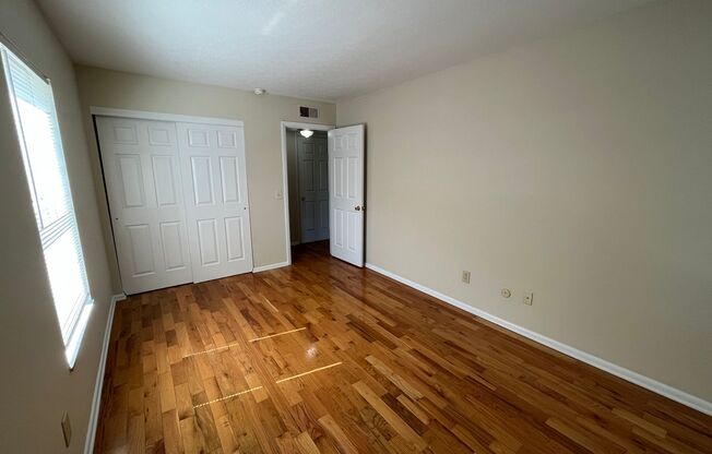 2 beds, 1 bath, 850 sqft, $950, Unit 1541-C2