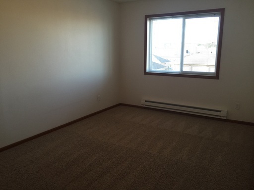 2 beds, 2 baths, 985 sqft, $1,025, Unit 216