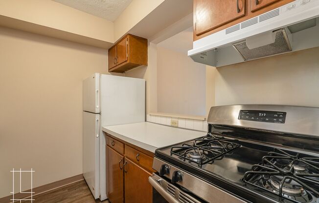 2 beds, 1.5 baths, $1,350, Unit 791 E Thurber Dr Apt. G