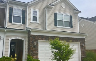Spacious 3BR/2.5BA Townhome!