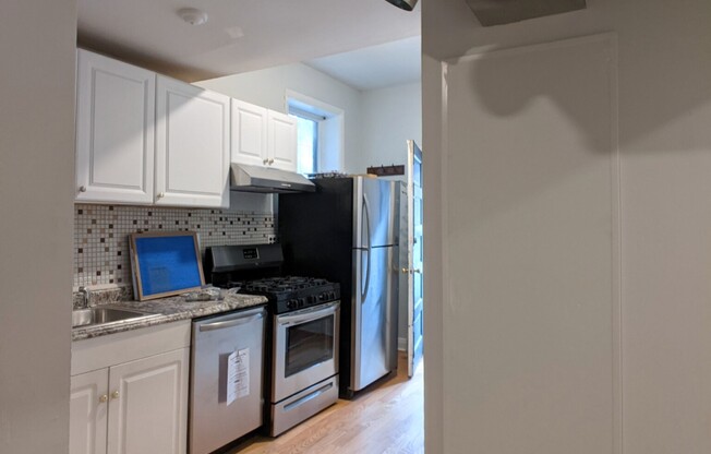 3544 N Halsted St 2R