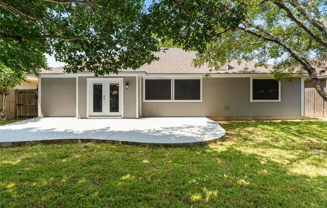 One Story - 4 Bedroom Home in Round Rock!